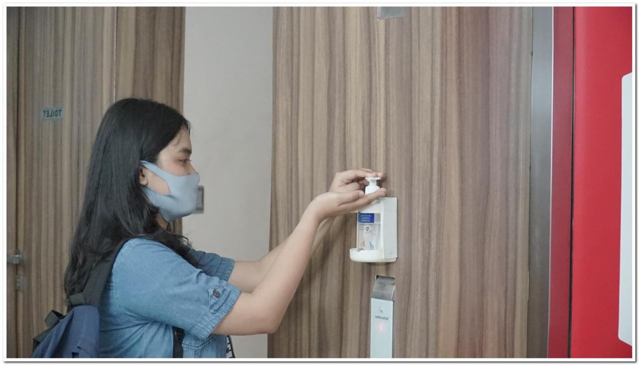 RedDoorz Syariah near Exit Tol Madyopuro Hotel Malang Bagian luar foto