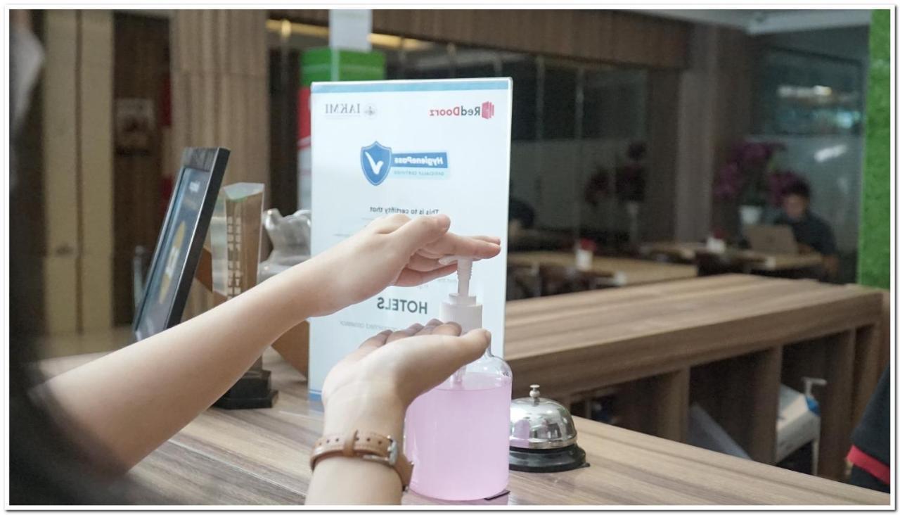 RedDoorz Syariah near Exit Tol Madyopuro Hotel Malang Bagian luar foto